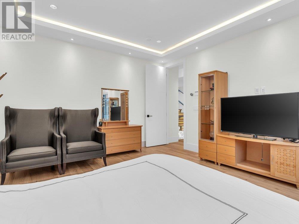 Listing Picture 20 of 40 : 3771 BOWEN DRIVE, Richmond / 烈治文 - 魯藝地產 Yvonne Lu Group - MLS Medallion Club Member
