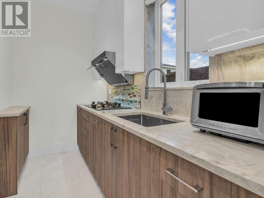 Listing Picture 16 of 40 : 3771 BOWEN DRIVE, Richmond / 烈治文 - 魯藝地產 Yvonne Lu Group - MLS Medallion Club Member