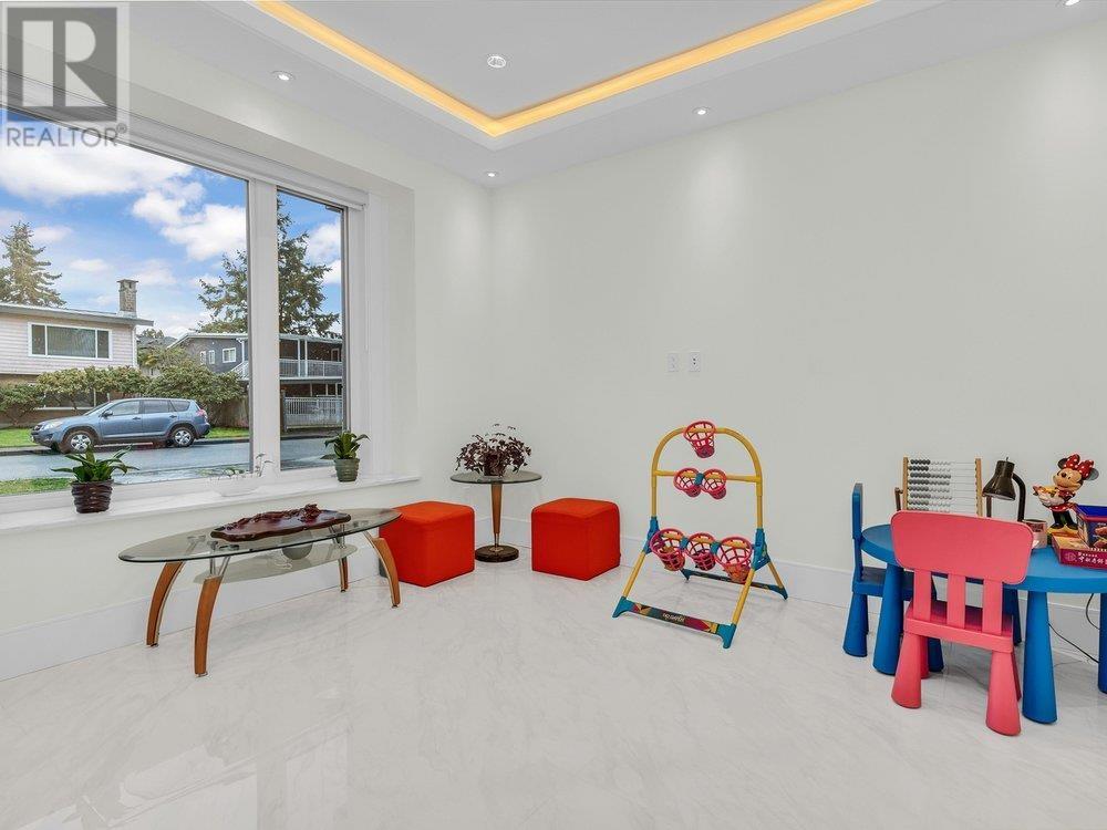 Listing Picture 10 of 40 : 3771 BOWEN DRIVE, Richmond / 烈治文 - 魯藝地產 Yvonne Lu Group - MLS Medallion Club Member