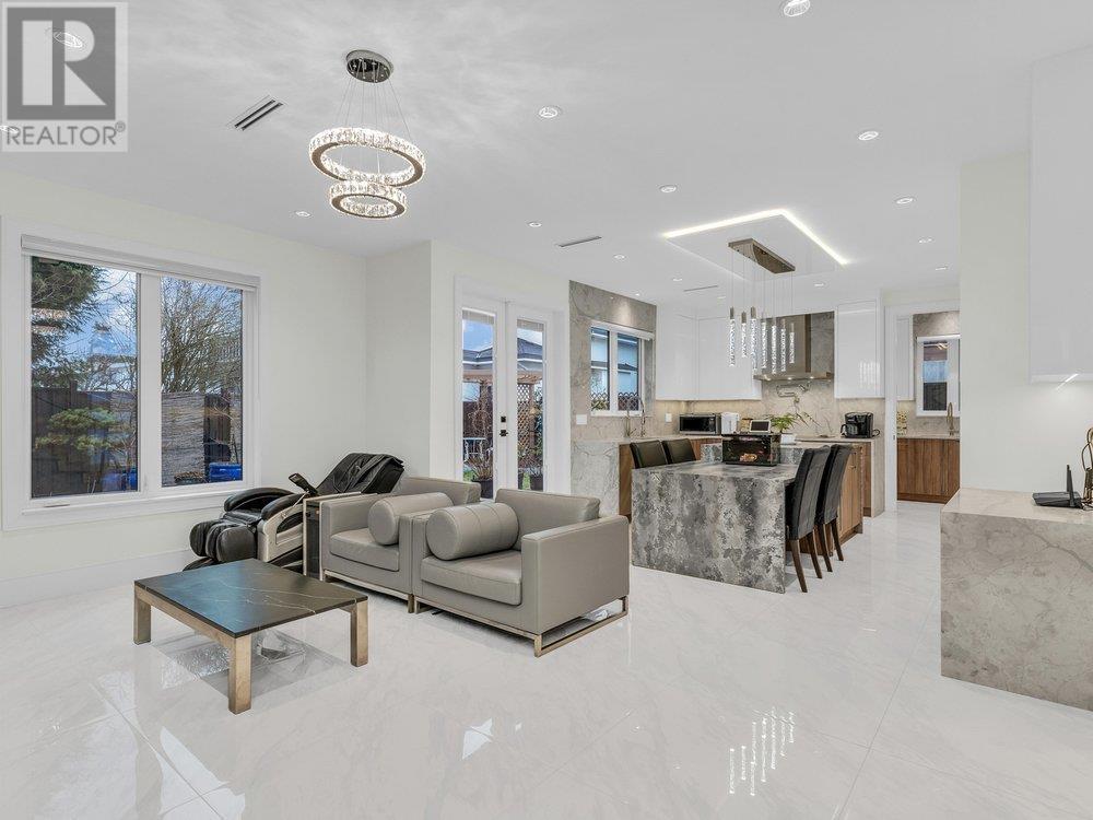 Listing Picture 11 of 40 : 3771 BOWEN DRIVE, Richmond / 烈治文 - 魯藝地產 Yvonne Lu Group - MLS Medallion Club Member