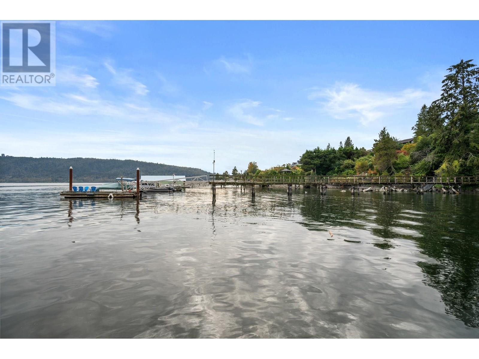828 Beachview Drive, North Vancouver, British Columbia  V7G 1R1 - Photo 7 - R2931113
