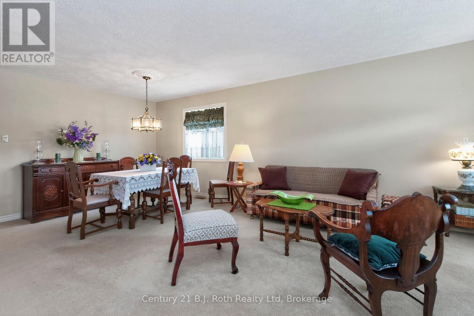 67 James Street, Penetanguishene, Ontario  L9M 2H8 - Photo 22 - S12222361