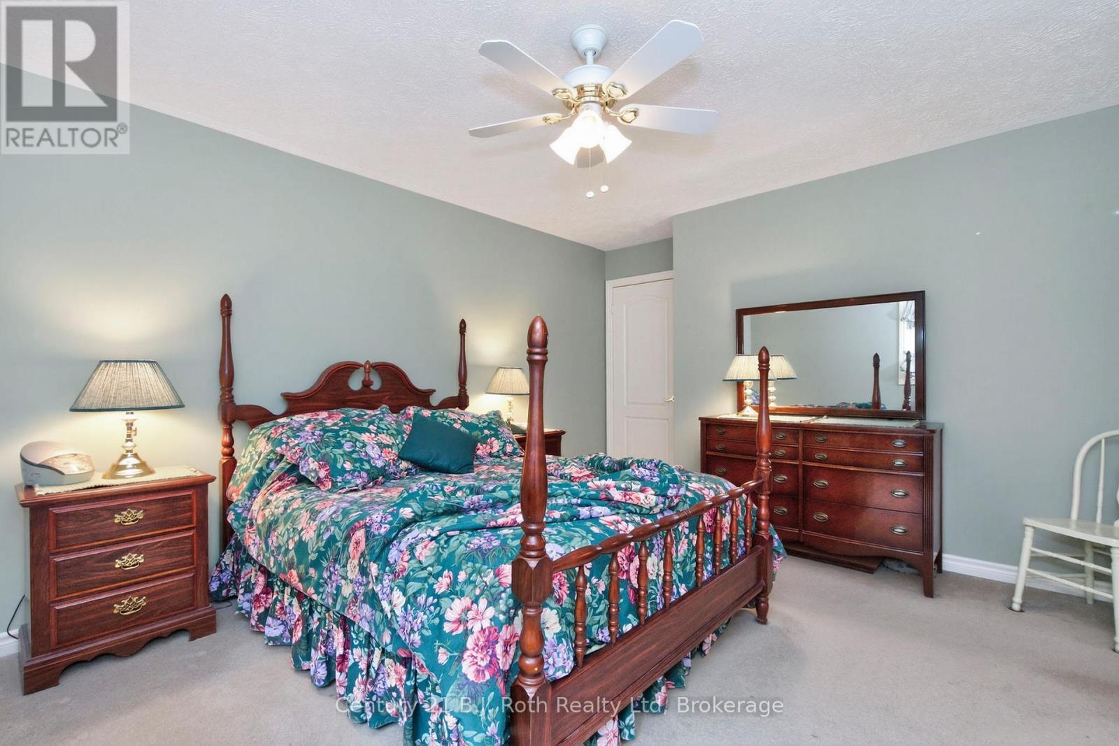 67 James Street, Penetanguishene, Ontario  L9M 2H8 - Photo 23 - S12222361