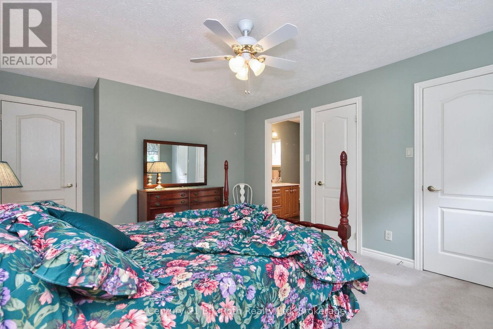 67 James Street, Penetanguishene, Ontario  L9M 2H8 - Photo 26 - S12222361