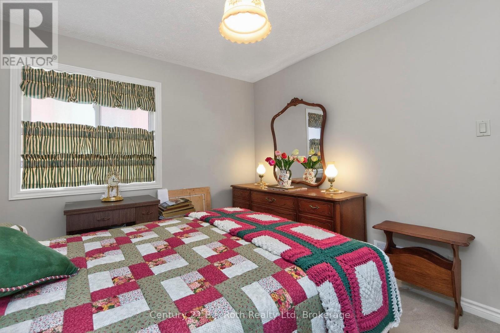 67 James Street, Penetanguishene, Ontario  L9M 2H8 - Photo 29 - S12222361