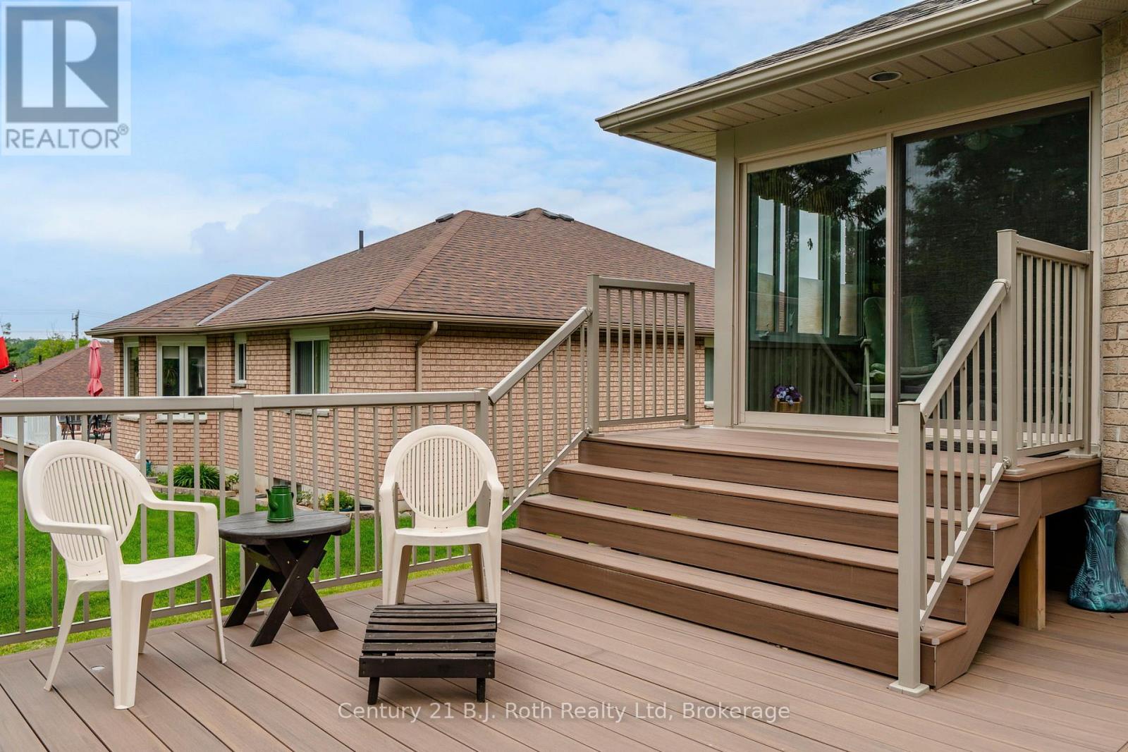 67 James Street, Penetanguishene, Ontario  L9M 2H8 - Photo 34 - S12222361