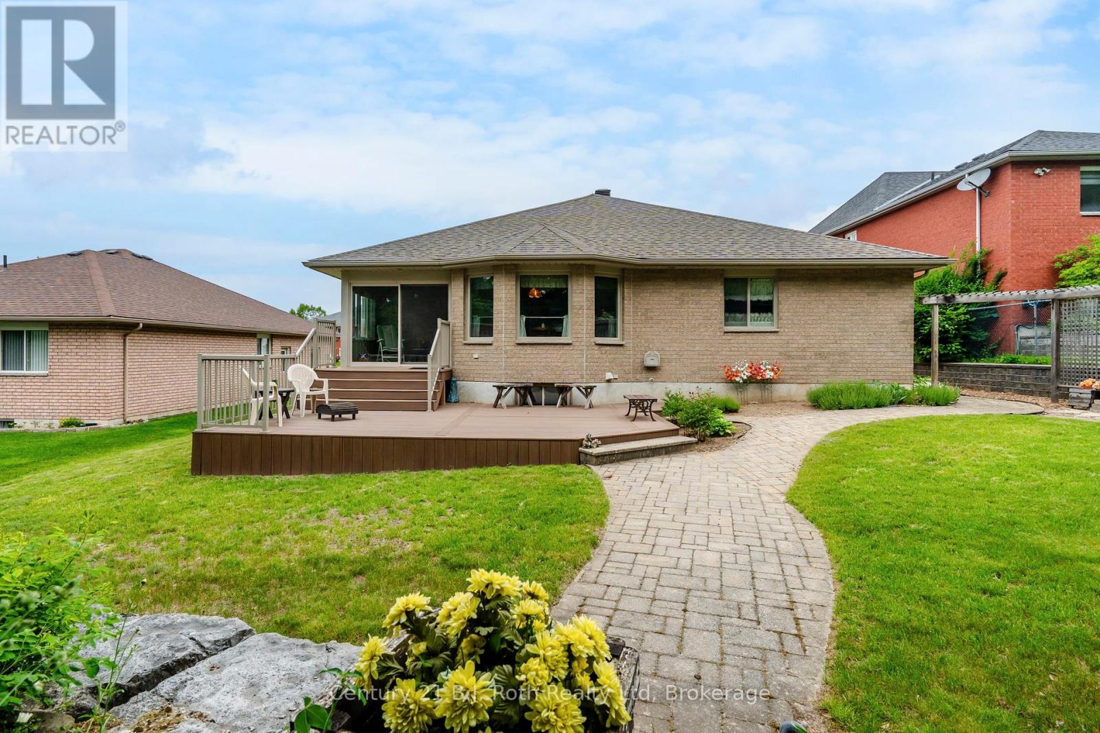 67 James Street, Penetanguishene, Ontario  L9M 2H8 - Photo 40 - S12222361