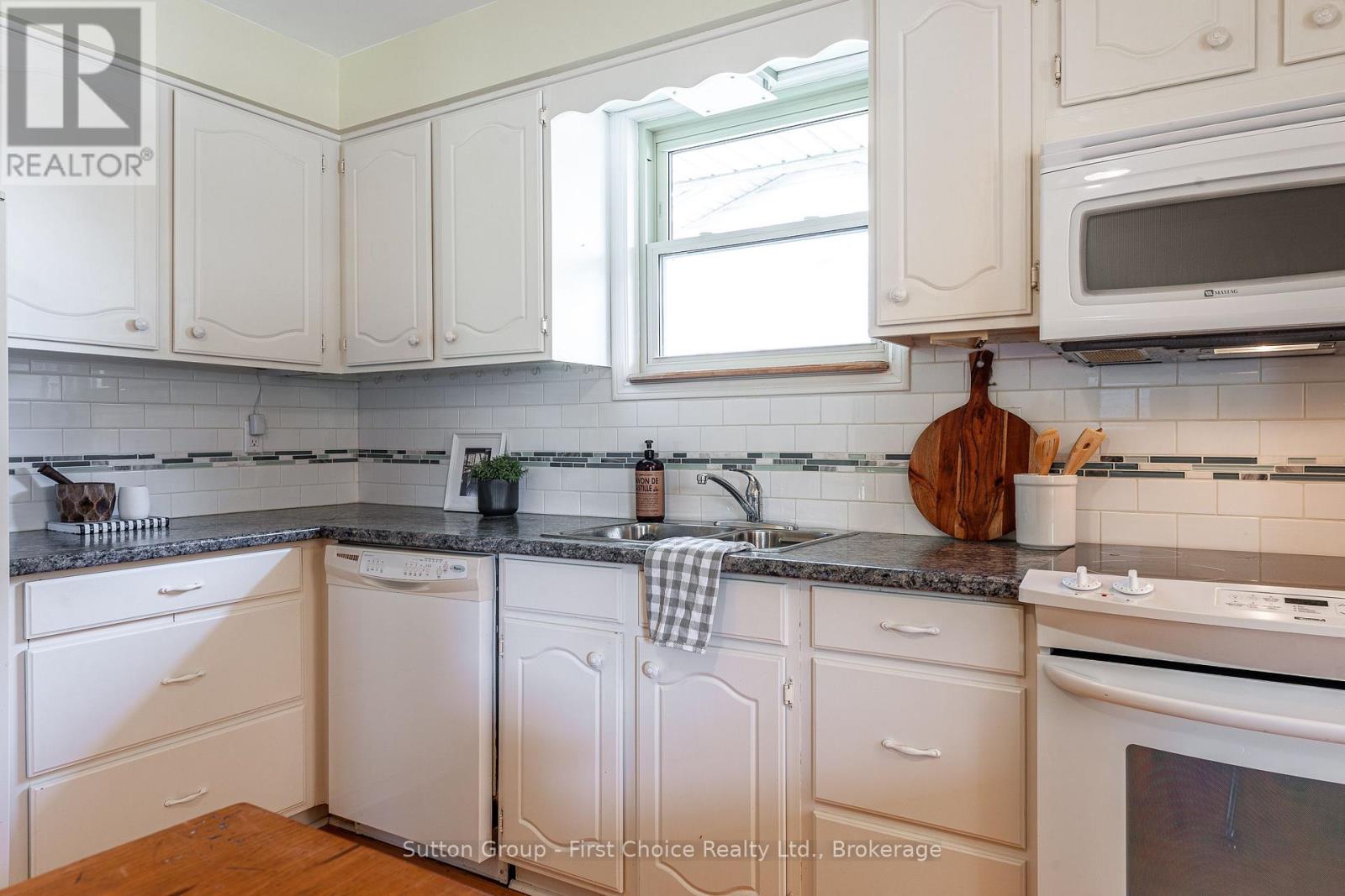 142 Kenner Crescent, Stratford, Ontario  N5A 7H2 - Photo 13 - X12222370