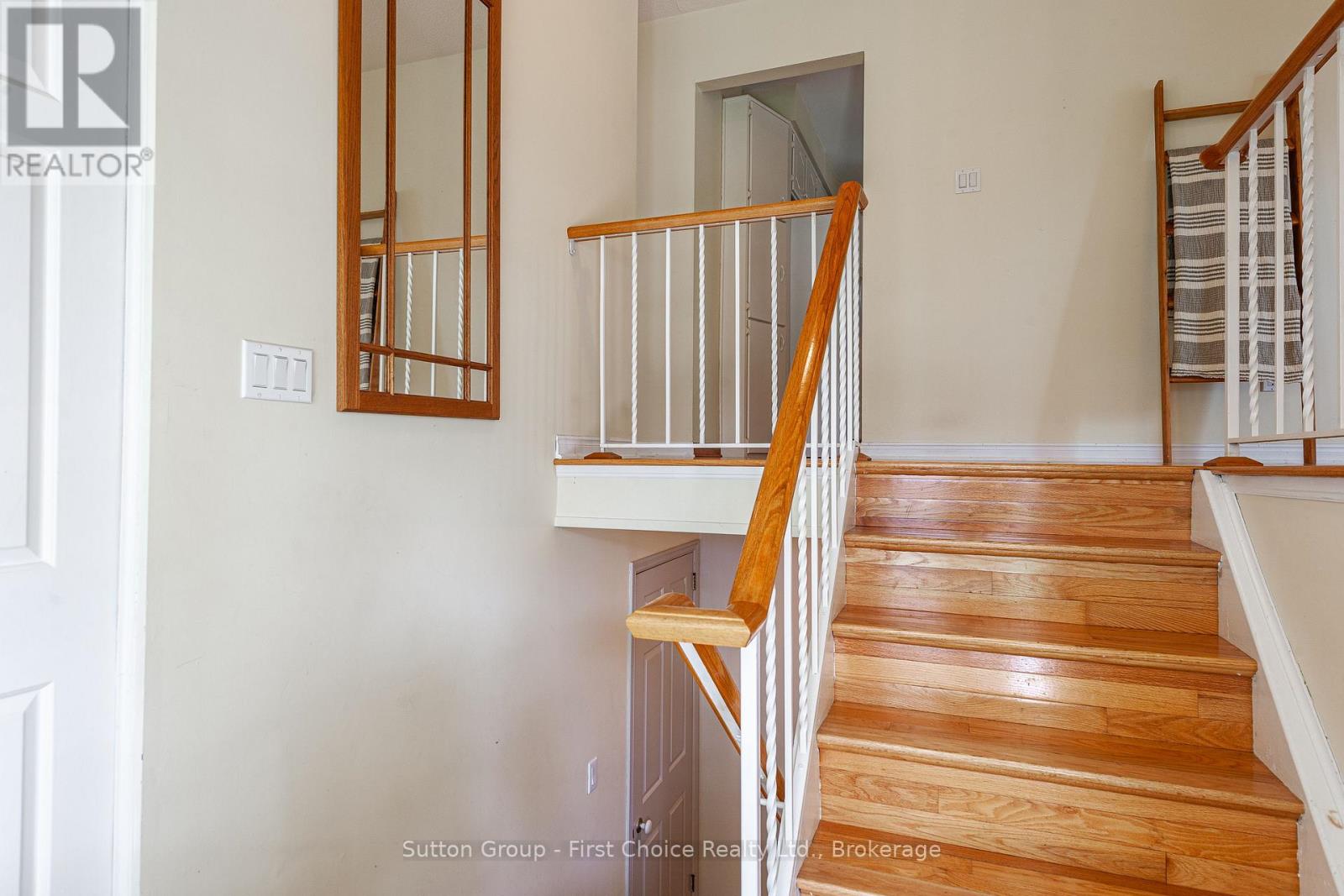 Property at 142 KENNER CRESCENT image 3