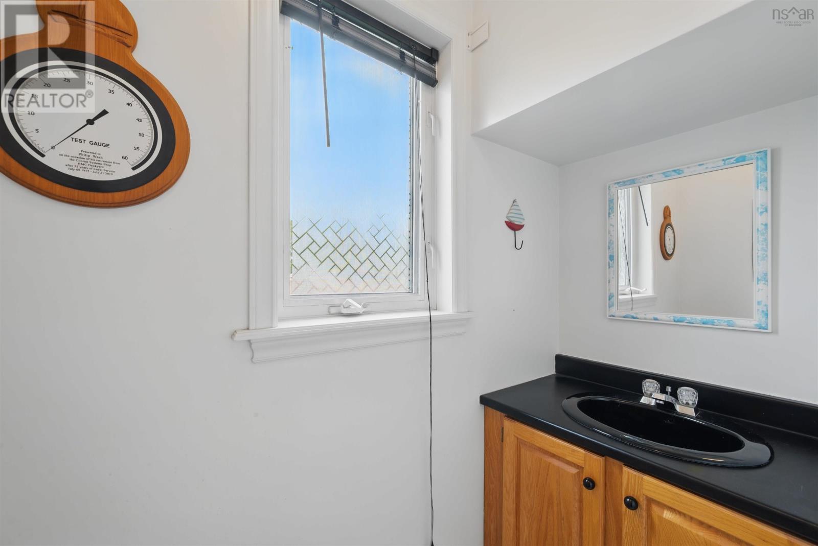Property at 6 Walsh Court image 3