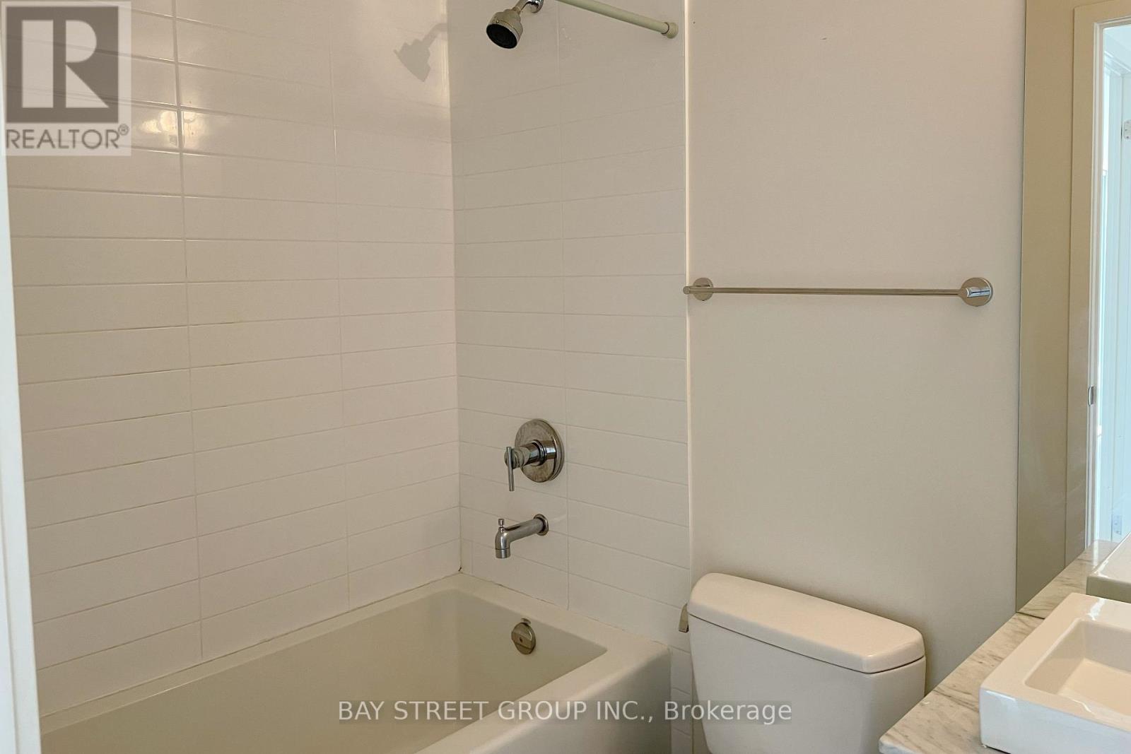 1510 - 105 The Queensway Avenue, Toronto, Ontario M6S 5B5 - Photo 7 - W12222322