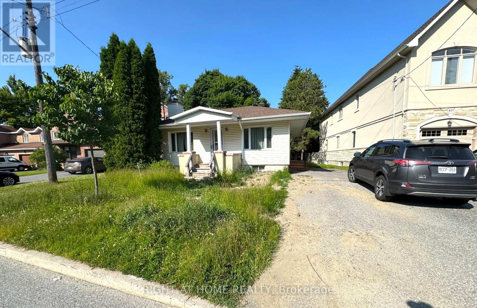Property at 827 RIDDELL AVENUE N image 1