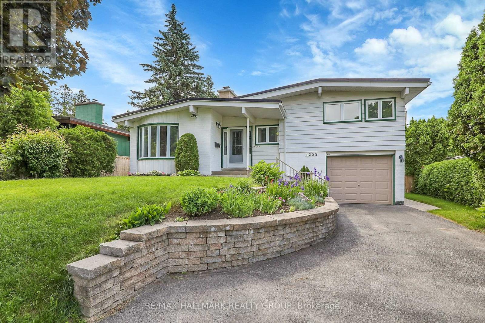 Property at 1252 BONNIE CRESCENT image 2