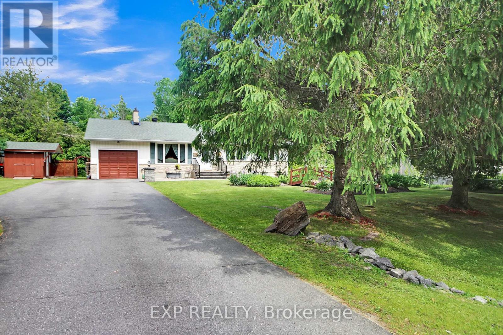 Property at 1989 RIDEAU ROAD image 2