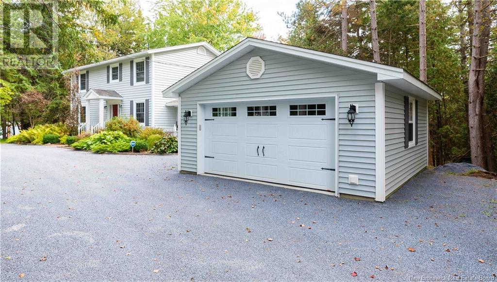 Property at 704 Hampton Road image 2