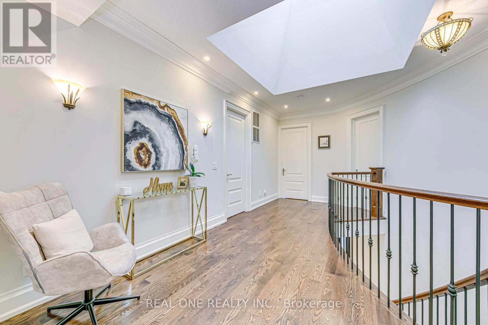 332 Sawyer Road, Oakville (Wo West), Ontario  L6L 3N7 - Photo 22 - W12222420