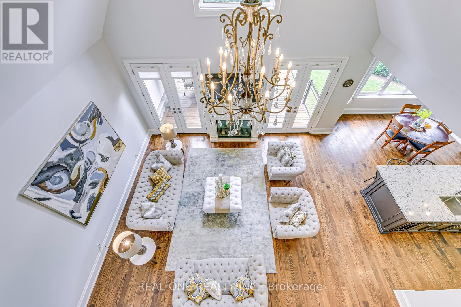 332 Sawyer Road, Oakville (Wo West), Ontario  L6L 3N7 - Photo 23 - W12222420