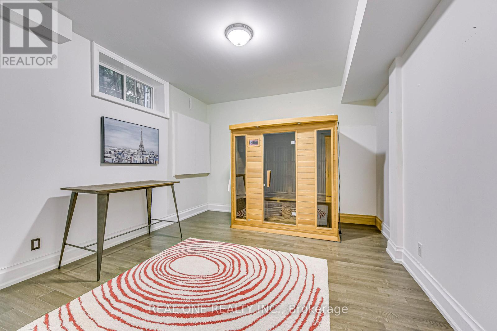 332 Sawyer Road, Oakville (Wo West), Ontario  L6L 3N7 - Photo 35 - W12222420