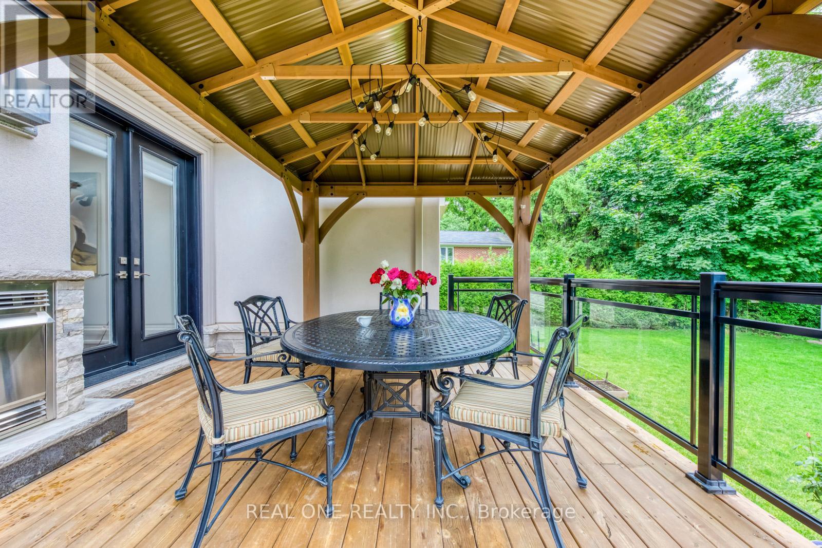 332 Sawyer Road, Oakville (Wo West), Ontario  L6L 3N7 - Photo 39 - W12222420