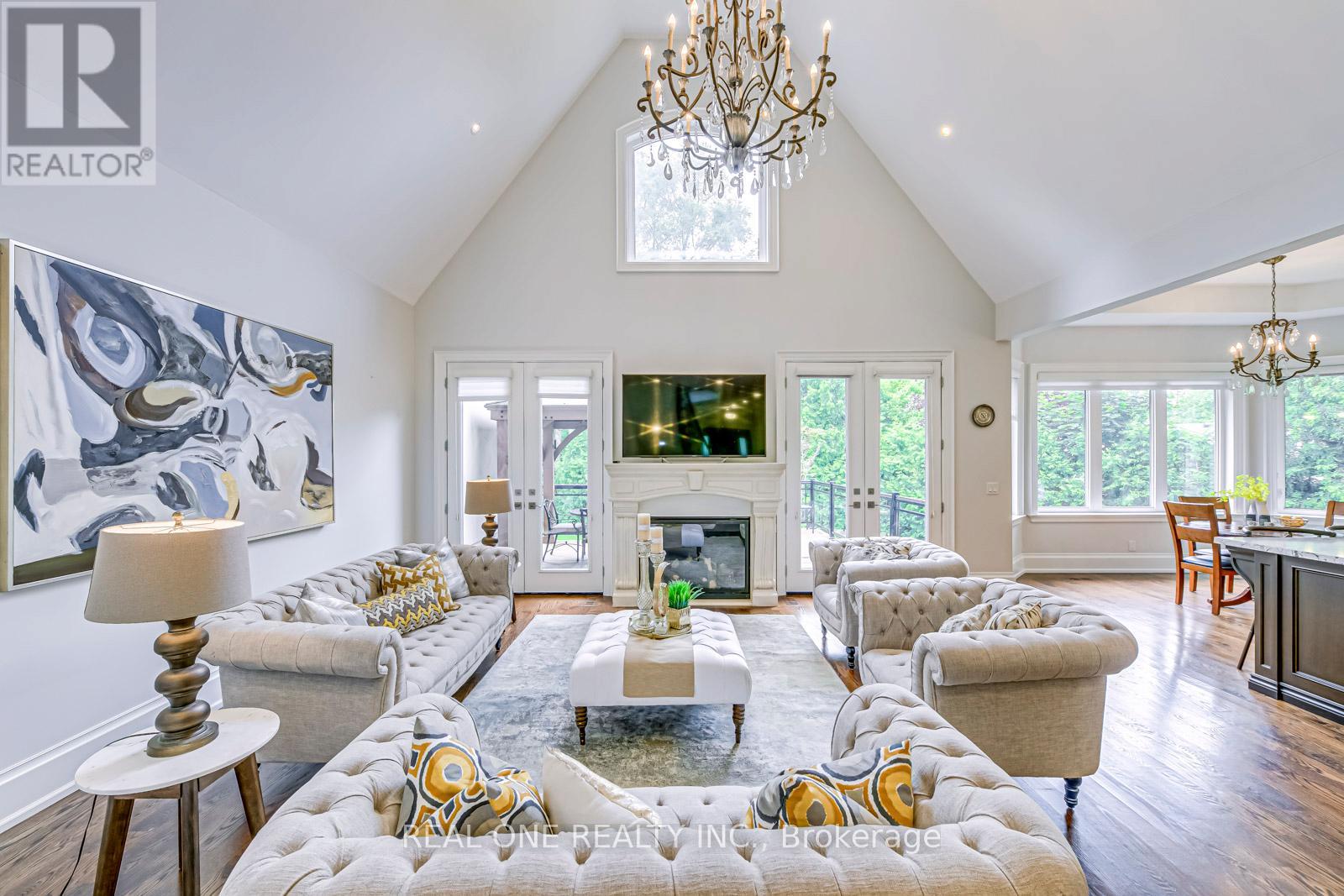 332 Sawyer Road, Oakville (Wo West), Ontario  L6L 3N7 - Photo 8 - W12222420