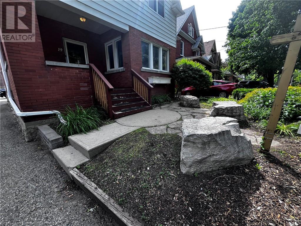 Property at 19 SCHNEIDER Avenue image 3
