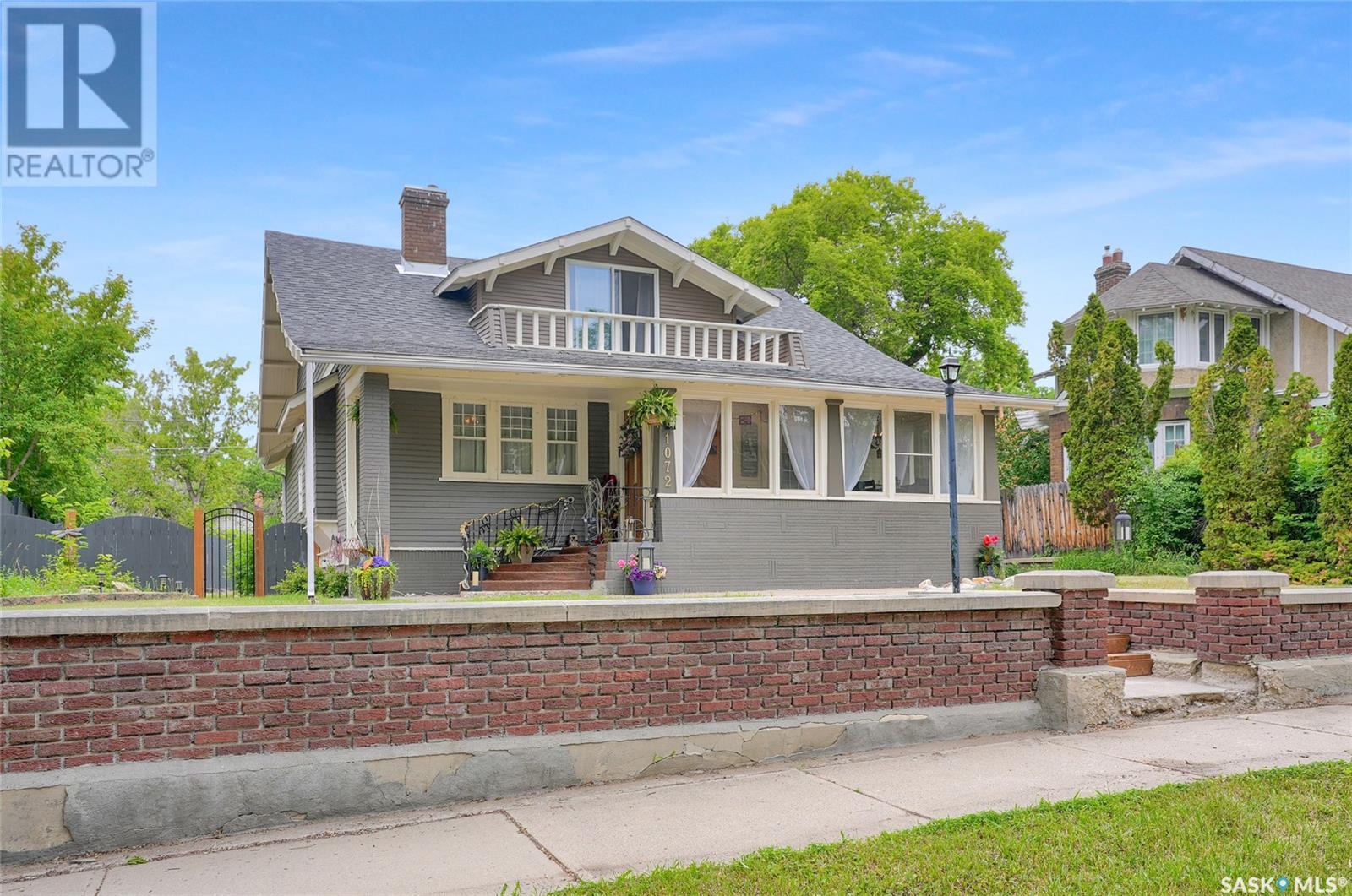 Property at 1072 2nd AVENUE NW image 1