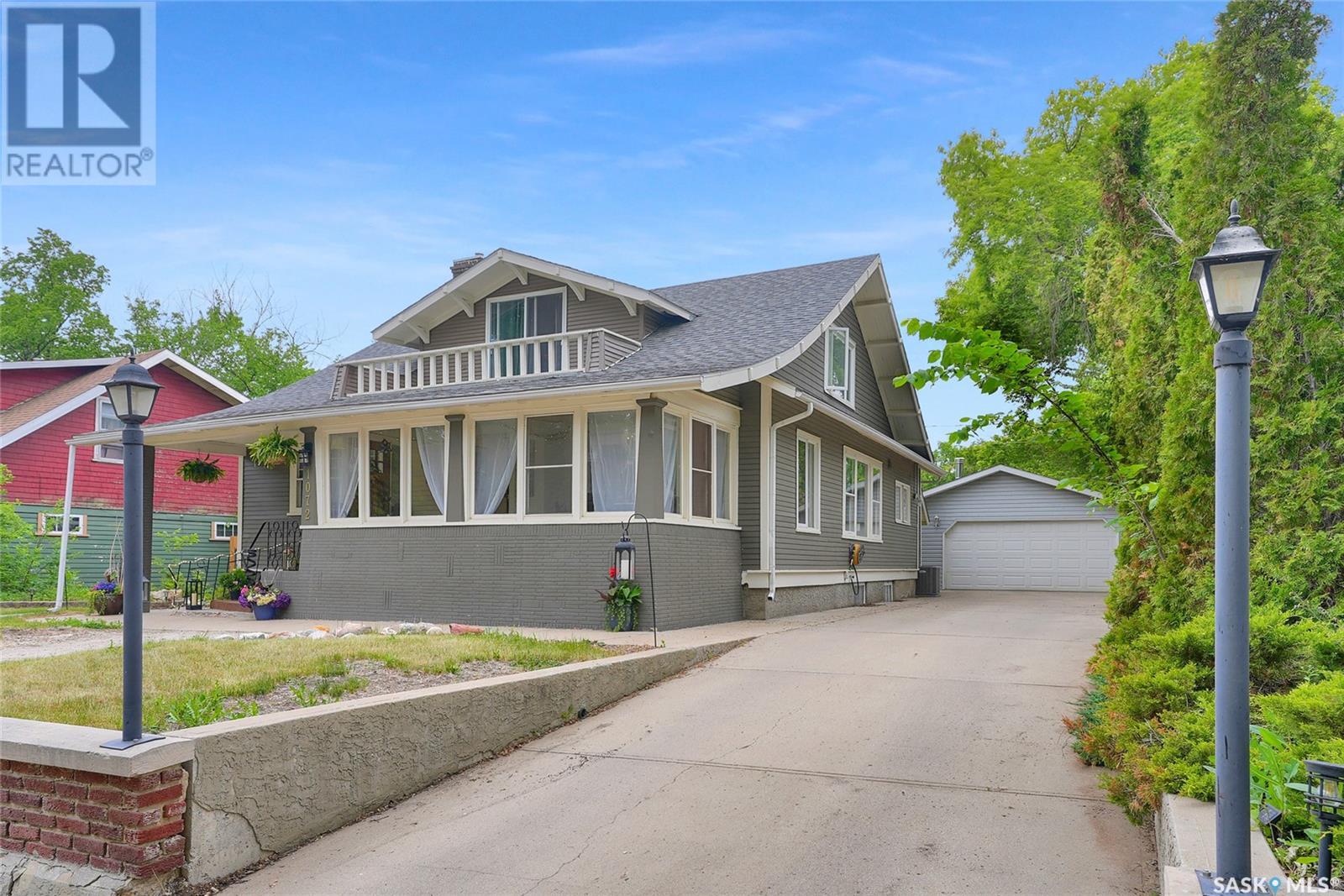 Property at 1072 2nd AVENUE NW image 3