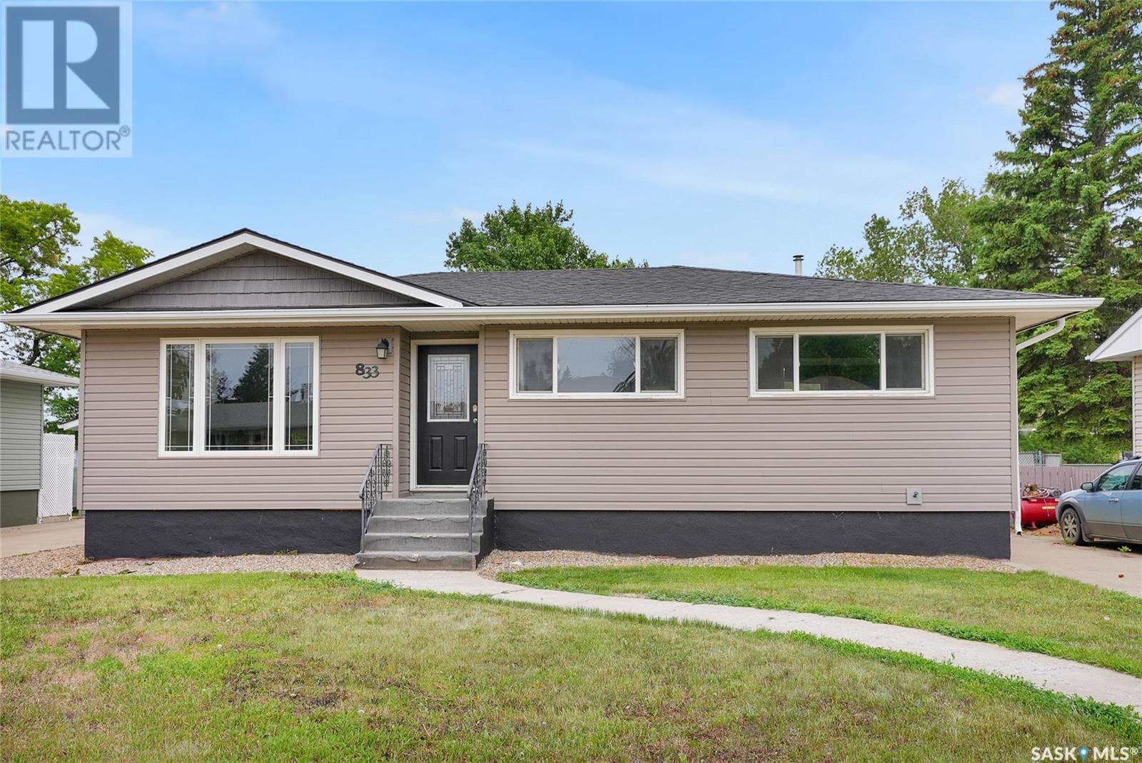 Property at 833 Keith STREET image 1