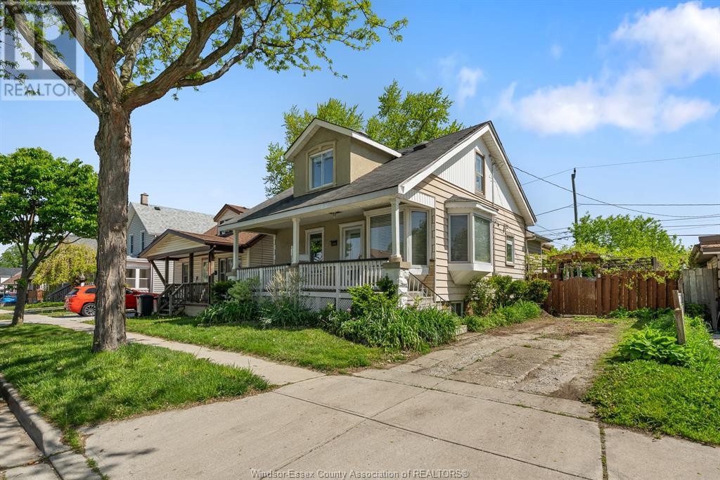 Property at 898 JOS JANISSE ... image 2