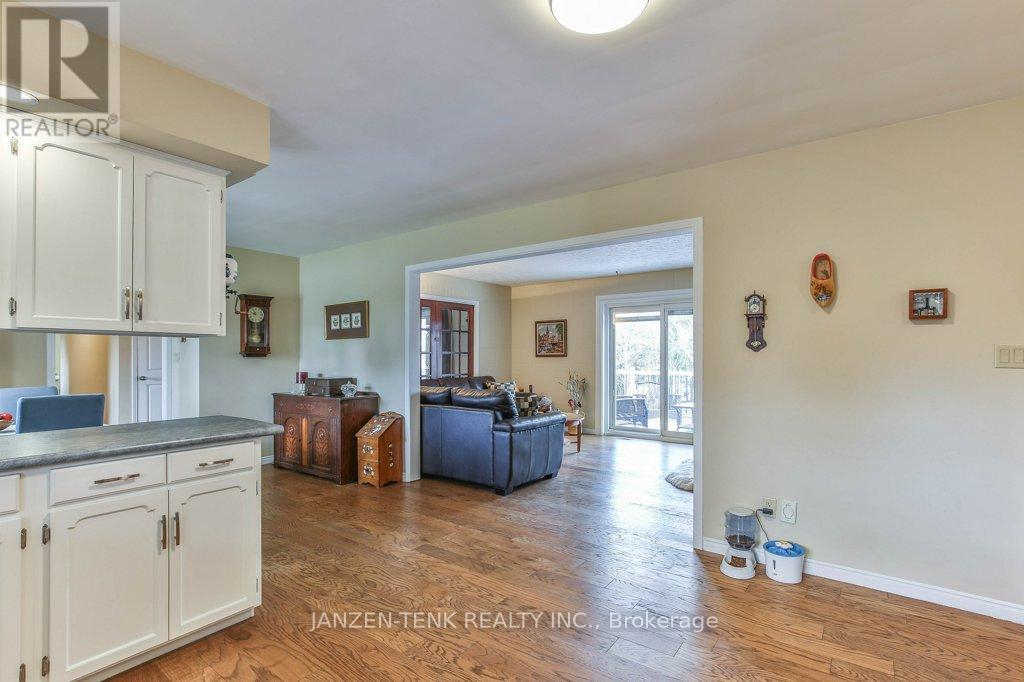 37456 Talbot Line, Southwold (Frome), Ontario  N0L 2E0 - Photo 12 - X12222458