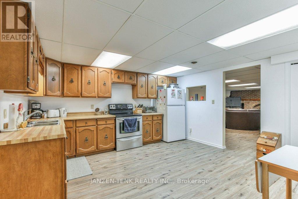 37456 Talbot Line, Southwold (Frome), Ontario  N0L 2E0 - Photo 35 - X12222458