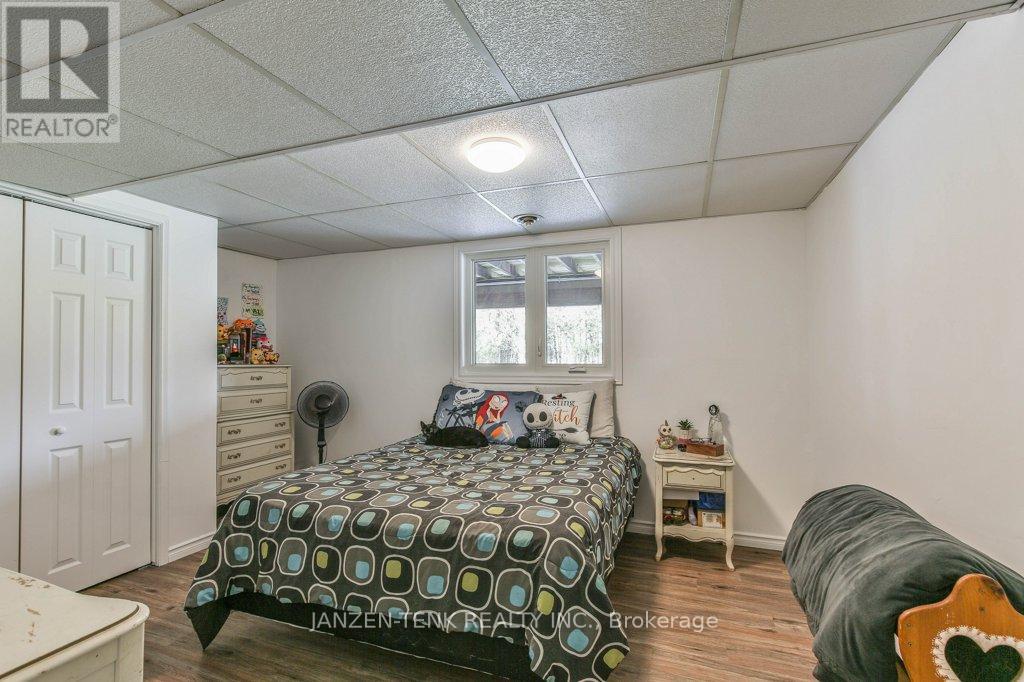 37456 Talbot Line, Southwold (Frome), Ontario  N0L 2E0 - Photo 37 - X12222458