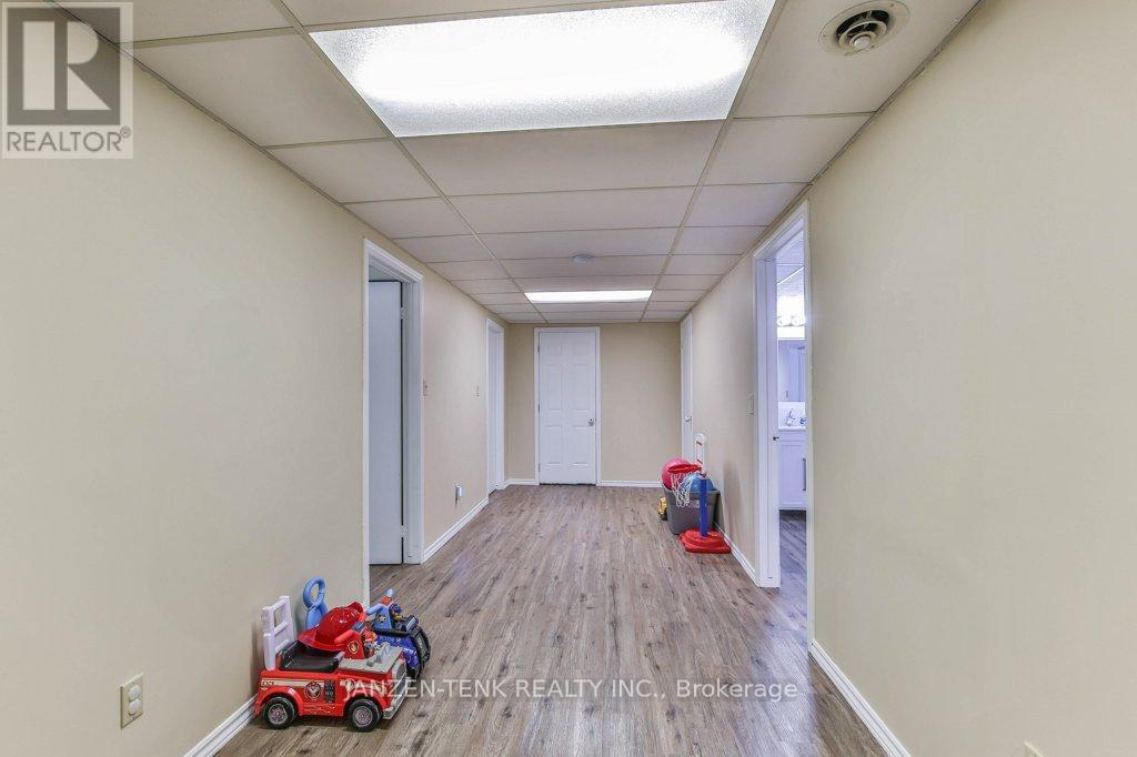 37456 Talbot Line, Southwold (Frome), Ontario  N0L 2E0 - Photo 41 - X12222458