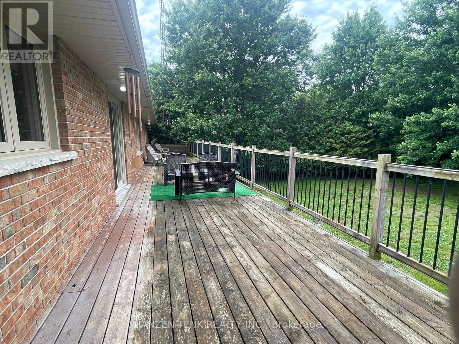 37456 Talbot Line, Southwold (Frome), Ontario  N0L 2E0 - Photo 46 - X12222458