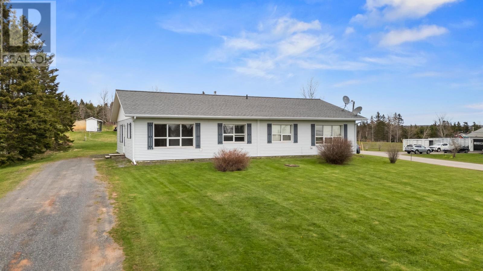 7 Bayview Crescent, Souris West, Prince Edward Island  C0A 2B0 - Photo 3 - 202514697