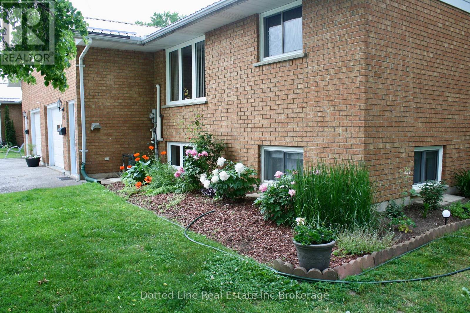 15 - 214 SOUTH STREET W, Aylmer, Ontario