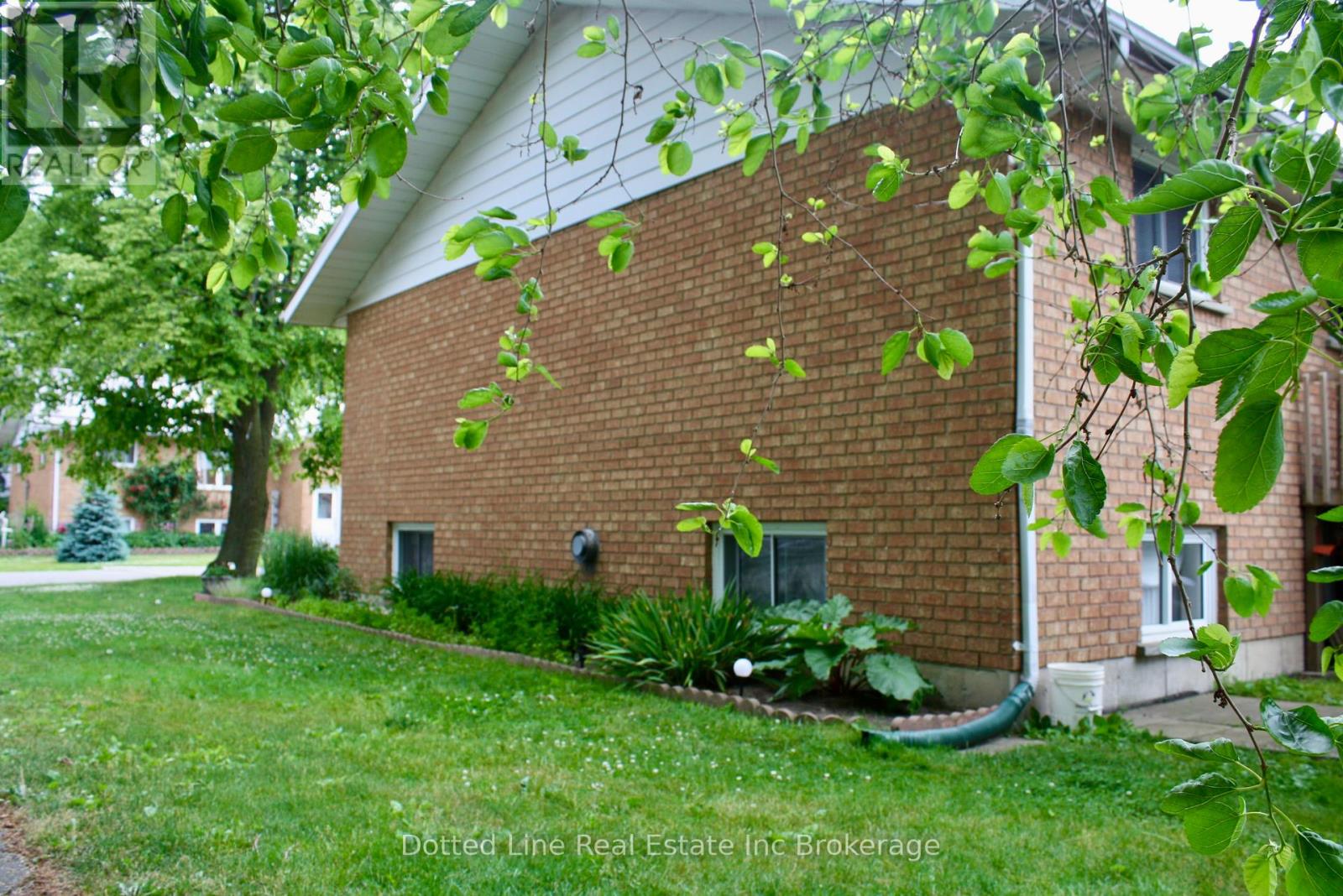 15 - 214 South Street W, Aylmer, Ontario  N5H 3E6 - Photo 3 - X12222508