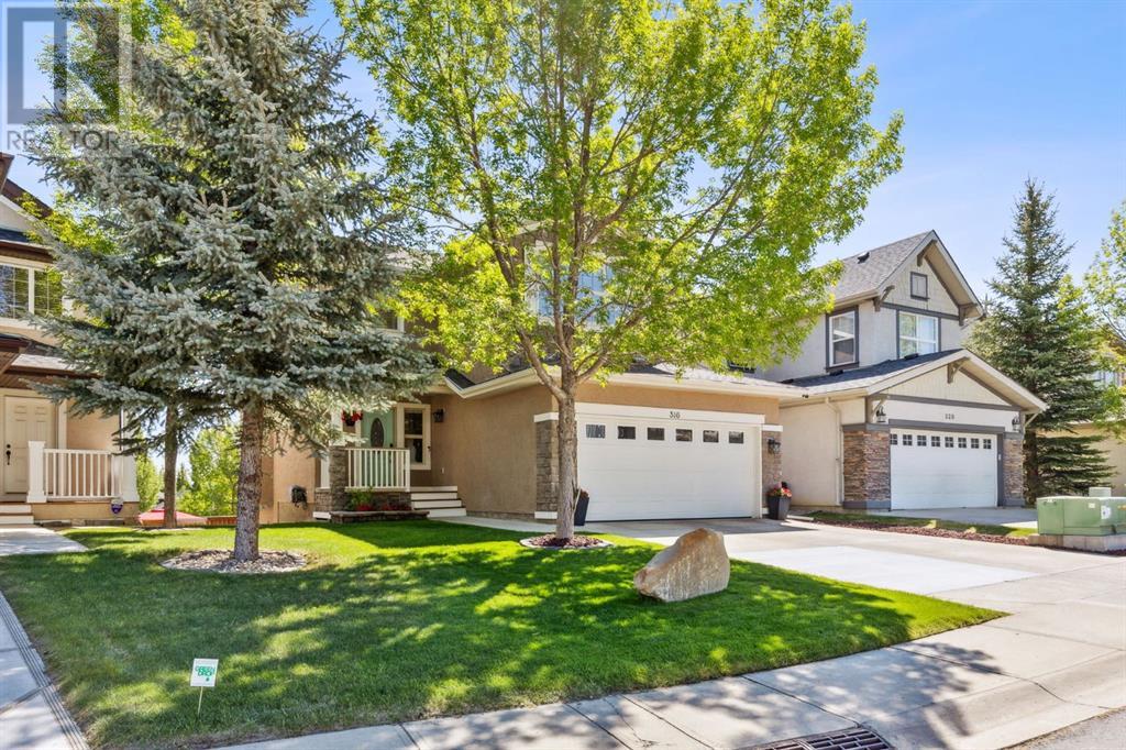 Property at 316 Everbrook Way SW image 3