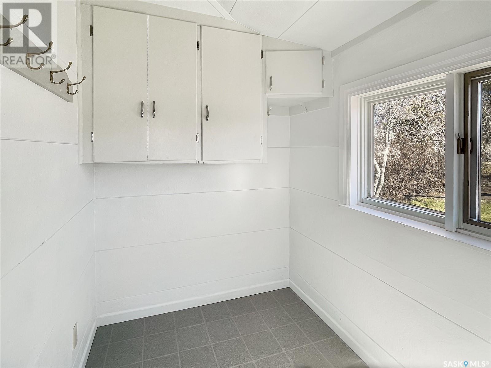 239 Railway Avenue, Vibank, Saskatchewan  S0G 4Y0 - Photo 6 - SK008866