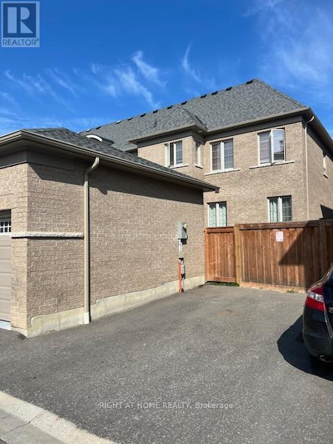 Property at 7 CLUTTERBUCK LANE image 5