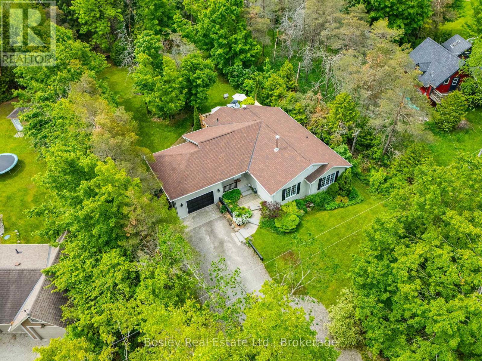 Property at 136 MAPLE LANE image 2