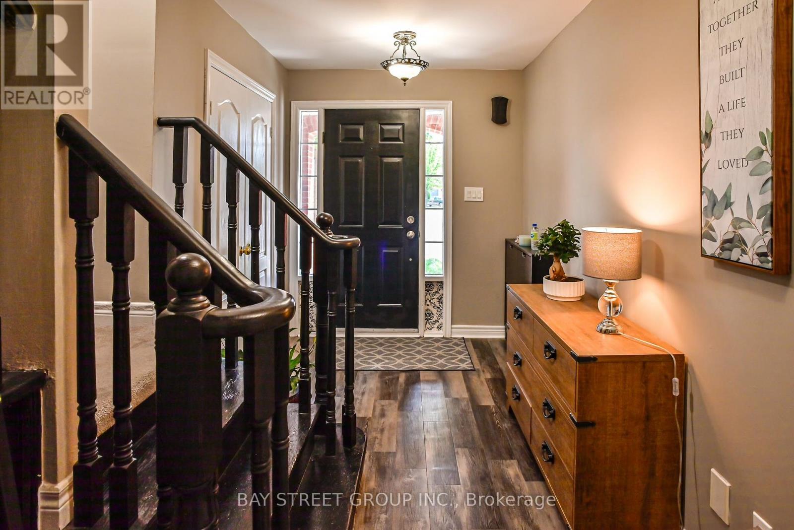 Property at 125 - 190 HARDING BOULEVARD W image 3