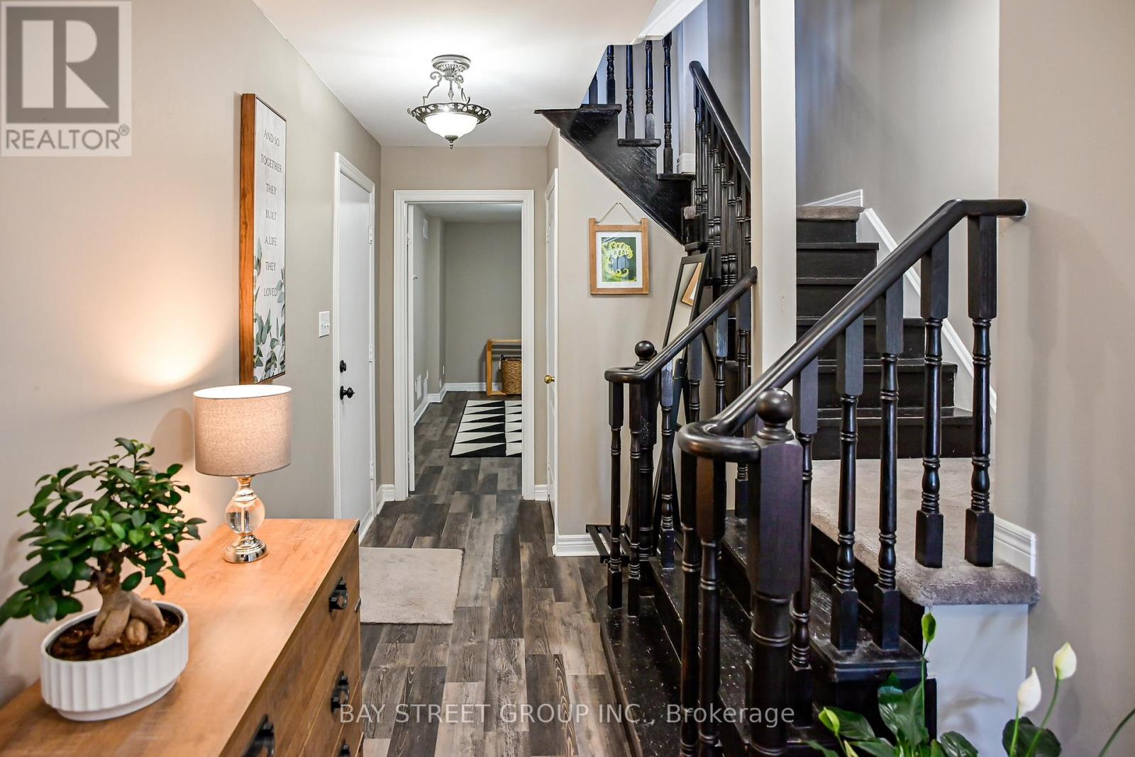 Property at 125 - 190 HARDING BOULEVARD W image 4