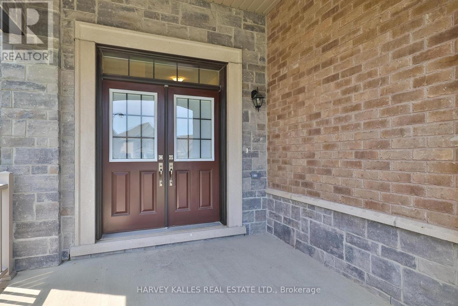 Property at 4 MEADOW VISTA CRESCENT image 2