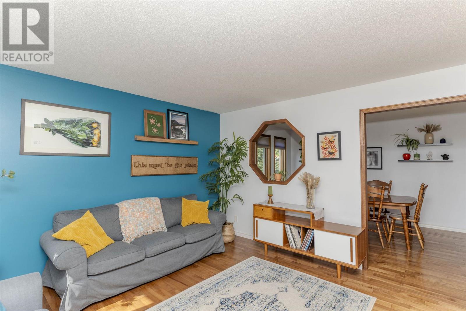 Property at 218 London DR image 4