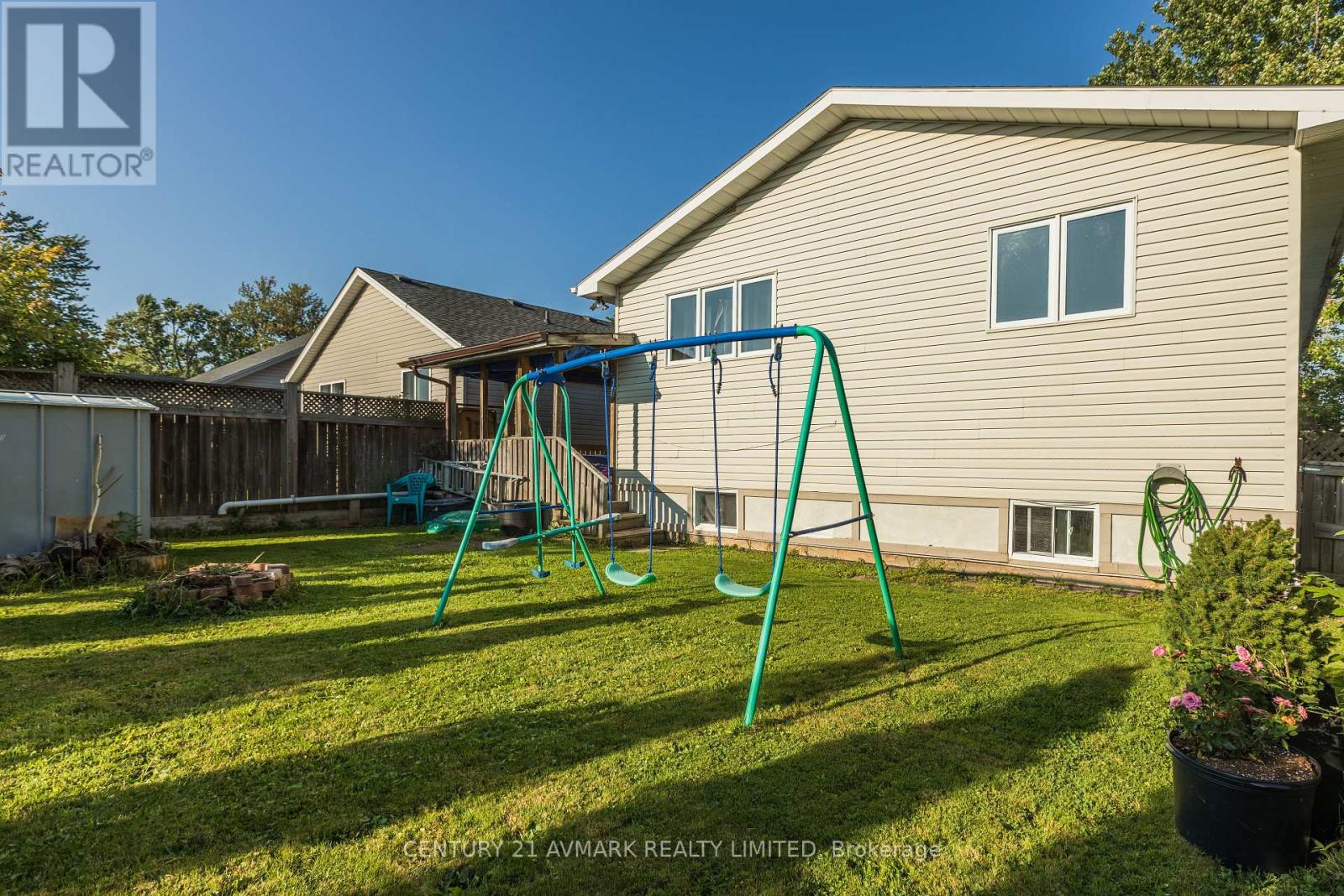 29 Lillian Street, Fort Erie, Ontario  L2A 5M1 - Photo 6 - X12222548