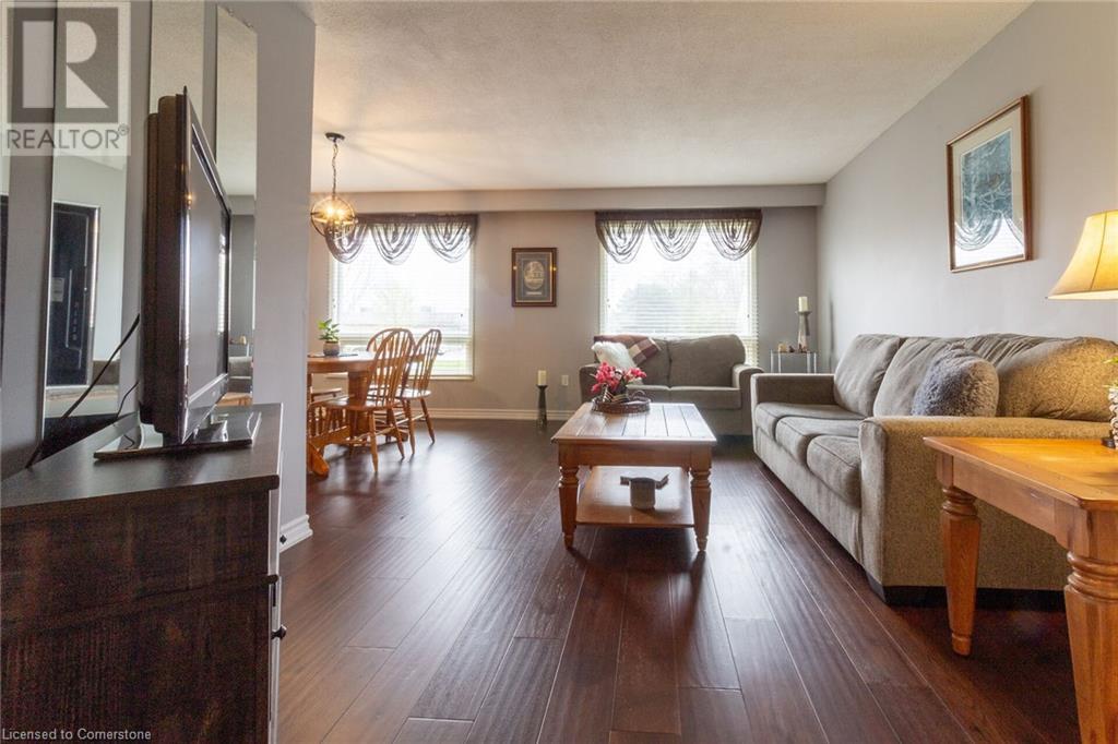Property at 700 WOODVIEW Road image 5