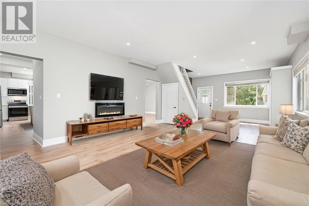 Property at 4238 ACADEMY Street image 3