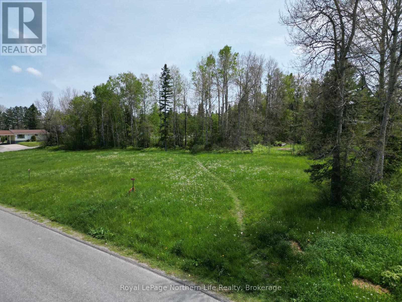 536 Mccamus Avenue, Temiskaming Shores, Ontario  P0J 1P0 - Photo 2 - T12222573