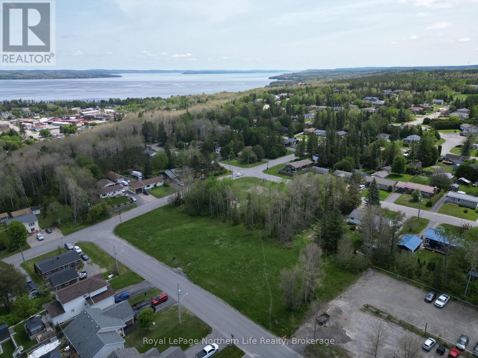 540 Mccamus Avenue, Temiskaming Shores, Ontario  P0J 1P0 - Photo 1 - T12222589